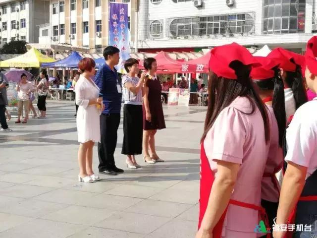 我市金秋大型综合招聘会,金秋招聘会现场直播