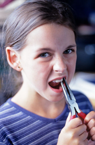 牙痛了几天好像连头也会痛,牙痛会上边痛过几天还下牙痛吗