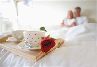 坐月子这几种人再亲密都不能接触,产后夫妻怎么相处最好