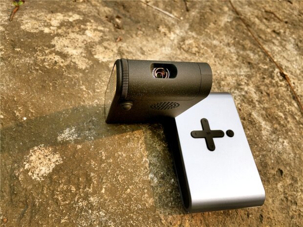 联想扭转式微型投影机p0510,微型迷你投影仪便携机联想t200