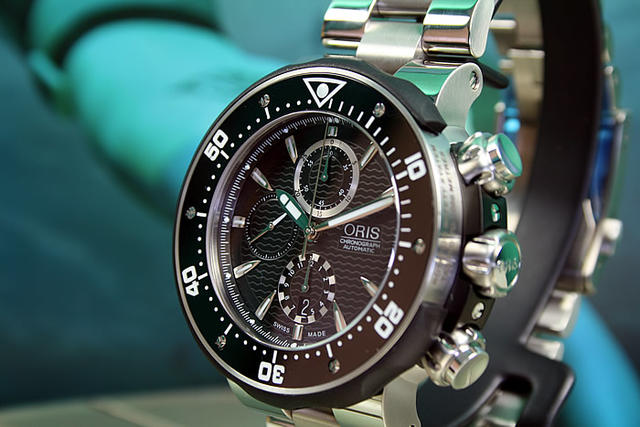 目前流行的时尚男手表,搭配正装的手表奢侈品牌手表推荐