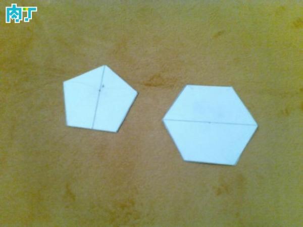 毛绒足球手工制作,不织布足球的做法图片