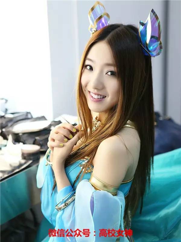 深圳大学女神颜灵兰，七朵组合的高颜值妹子，怎么火不起来？