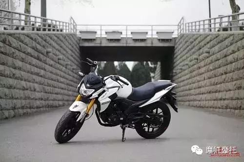 力帆kps150水冷电喷新款街车,力帆双缸250街车多少钱