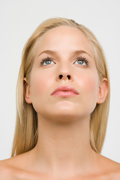 脸不对称怎么破,脸一大一小怎么矫正不对称