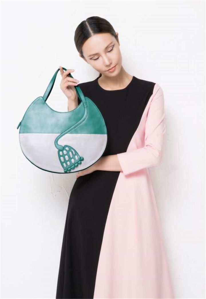 想吐槽该给谁吐槽,想吐槽那些装柔弱的人