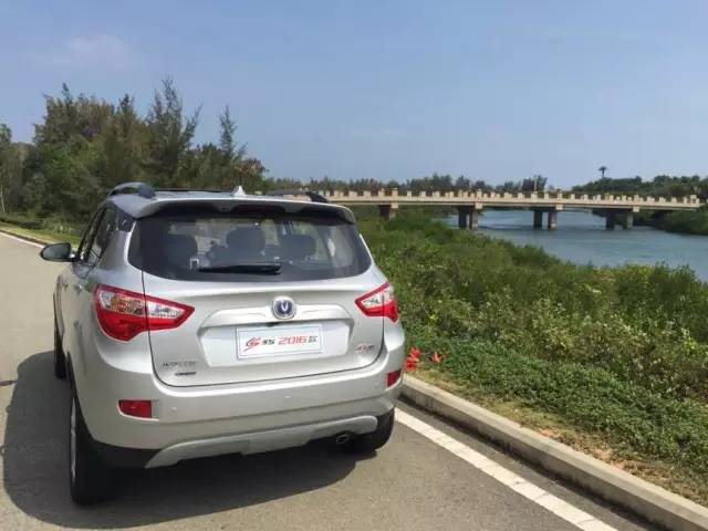 长安cs352016款1.6自动尊贵型,2016款长安cs35优缺点