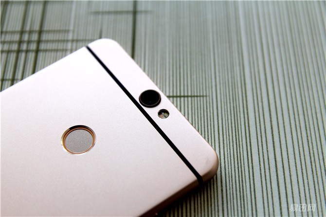 酷派锋尚max是哪一款,酷派锋尚maxa8-930