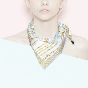 爱马仕丝巾旧款打折,爱马仕丝巾向女王致敬特别款