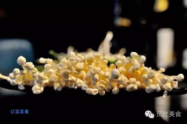 山东小伙创建了”烧+烤“新模式，玩活沈阳长白社区小餐饮