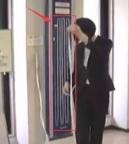 男子身体养虫,河南男子体内长虫