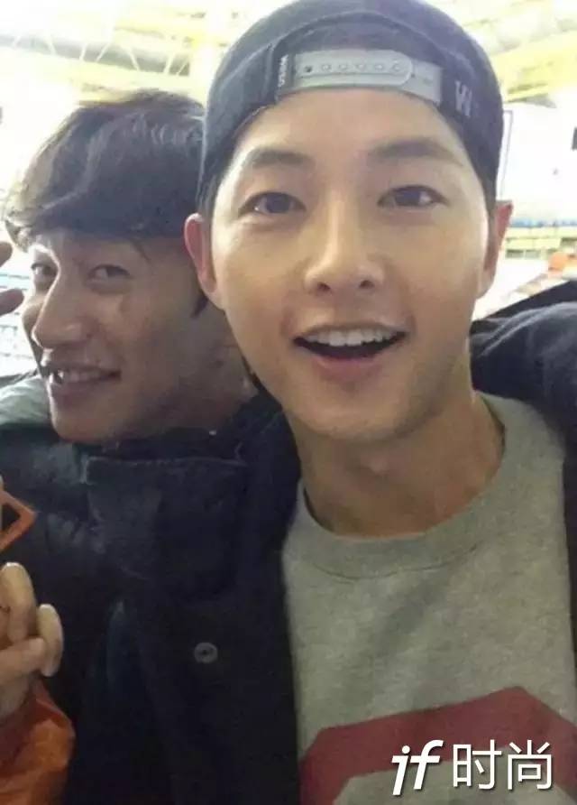 宋仲基与宋慧乔甜蜜,宋仲基与宋慧乔恋爱过程