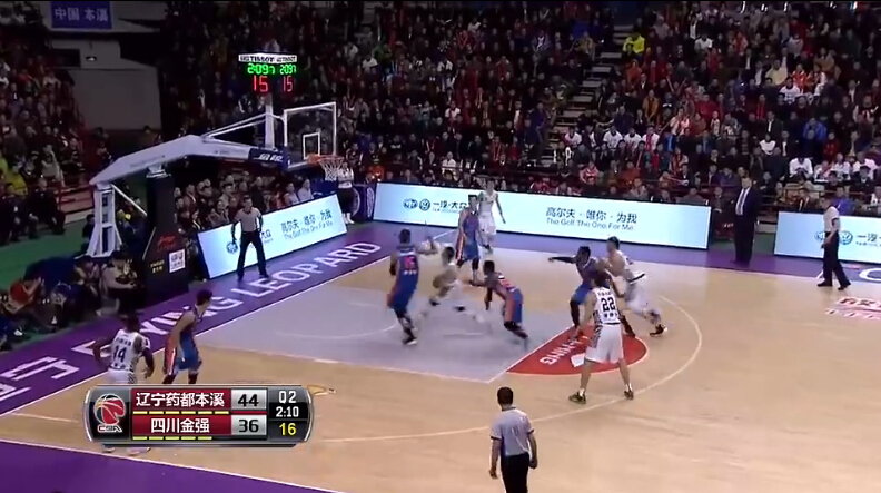 他年薪仅10万叛逆残暴被点名开除，今成球队灵魂国家队真一哥