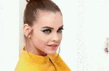 为什么剪指甲指甲会乱飞,剪指甲的时候指甲飞到鼻孔里