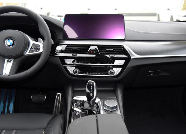 宝马5系进口发动机问题,宝马5系进口操控怎么样