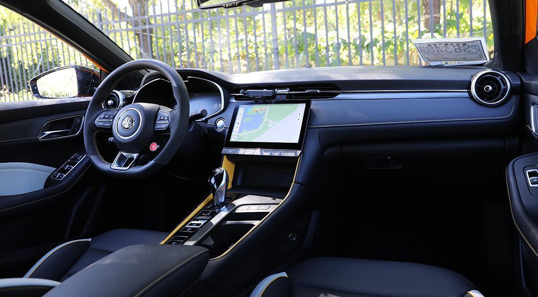 名爵mg6pro实际跑山路,名爵mg6pro豪华版都有点什么配置