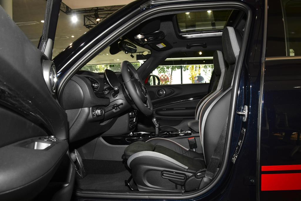 jcwclubman六门版2023款,jcwclubman最新款