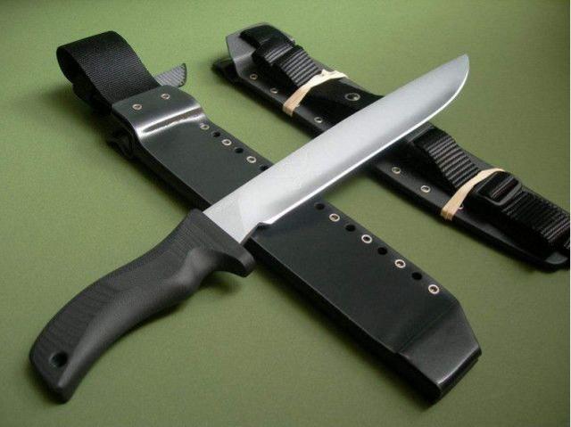 真是一把好刀：200斤的胖子抓着刀柄做引体向上，居然完好无损