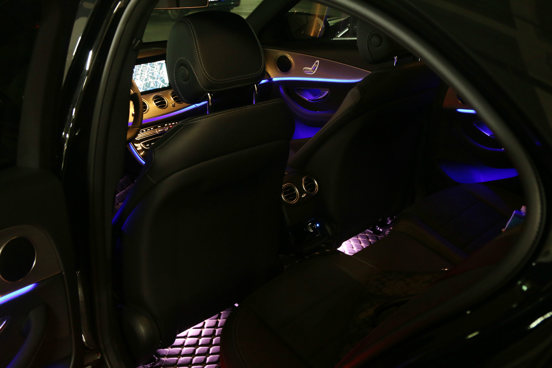 奔驰e级e200的争议点,奔驰e级2024款e200配置参数