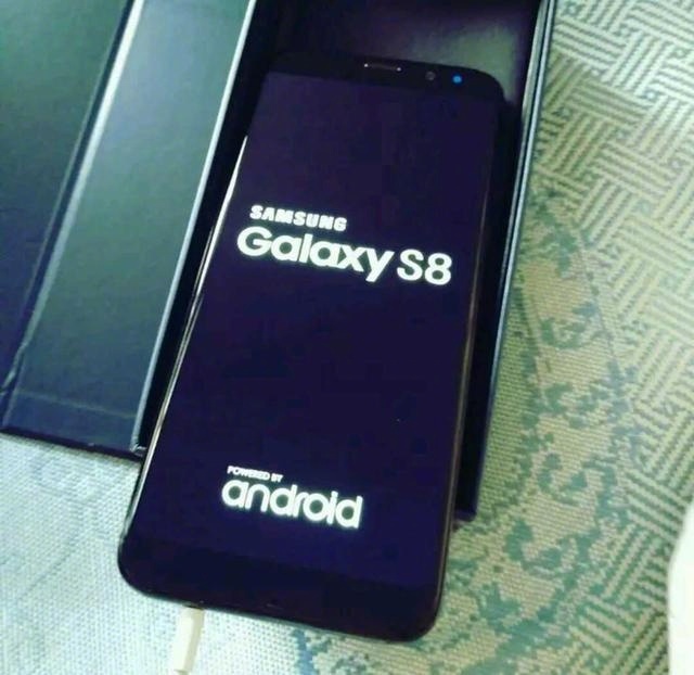 网友闲鱼1000捡漏入手的三星S8，刚上手乐开怀，用半天懵逼