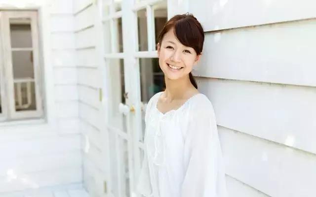 孕妈喝水少胎动会减少吗,孕妈羊水少会口干不断吗