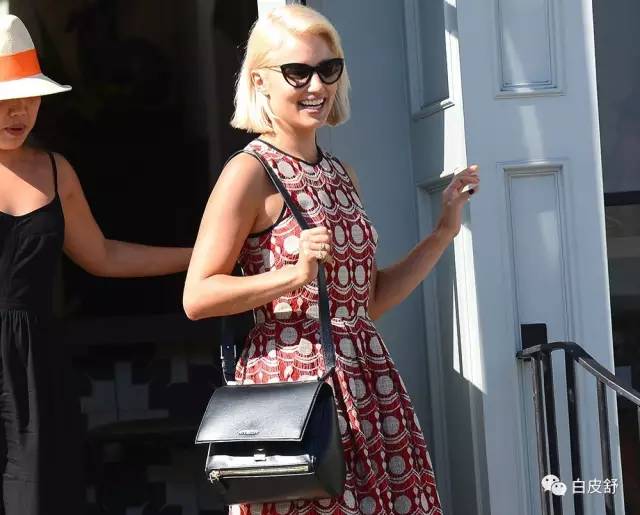 这些“花瓶包”并不好背，其实你默默忍受了好久