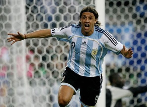 足坛十大柱式中锋,十二怒汉站位在什么时候