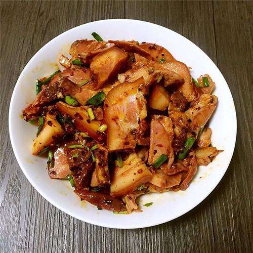 分享一个简单实用的腊味猪蹄、猪头肉、猪内脏做法