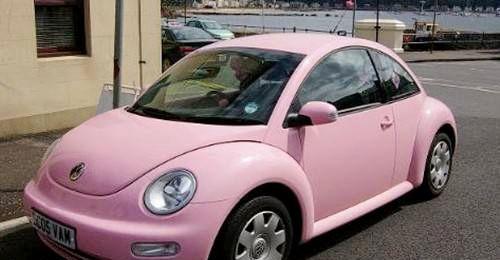 全世界粉红色的车，全被这个化妆品品牌承包了