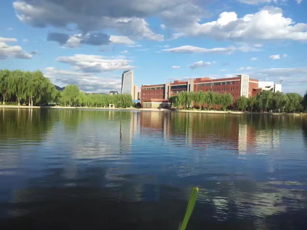 承德石油高等专科学校回忆,承德石油高等专科学校校园照