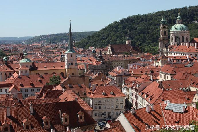 与杭州相等的欧洲小国，房价便宜，幸福指数比日本高