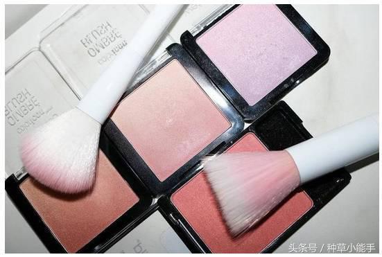 阿玛尼小滴管粉底液多少钱,阿玛尼小滴管怎么样