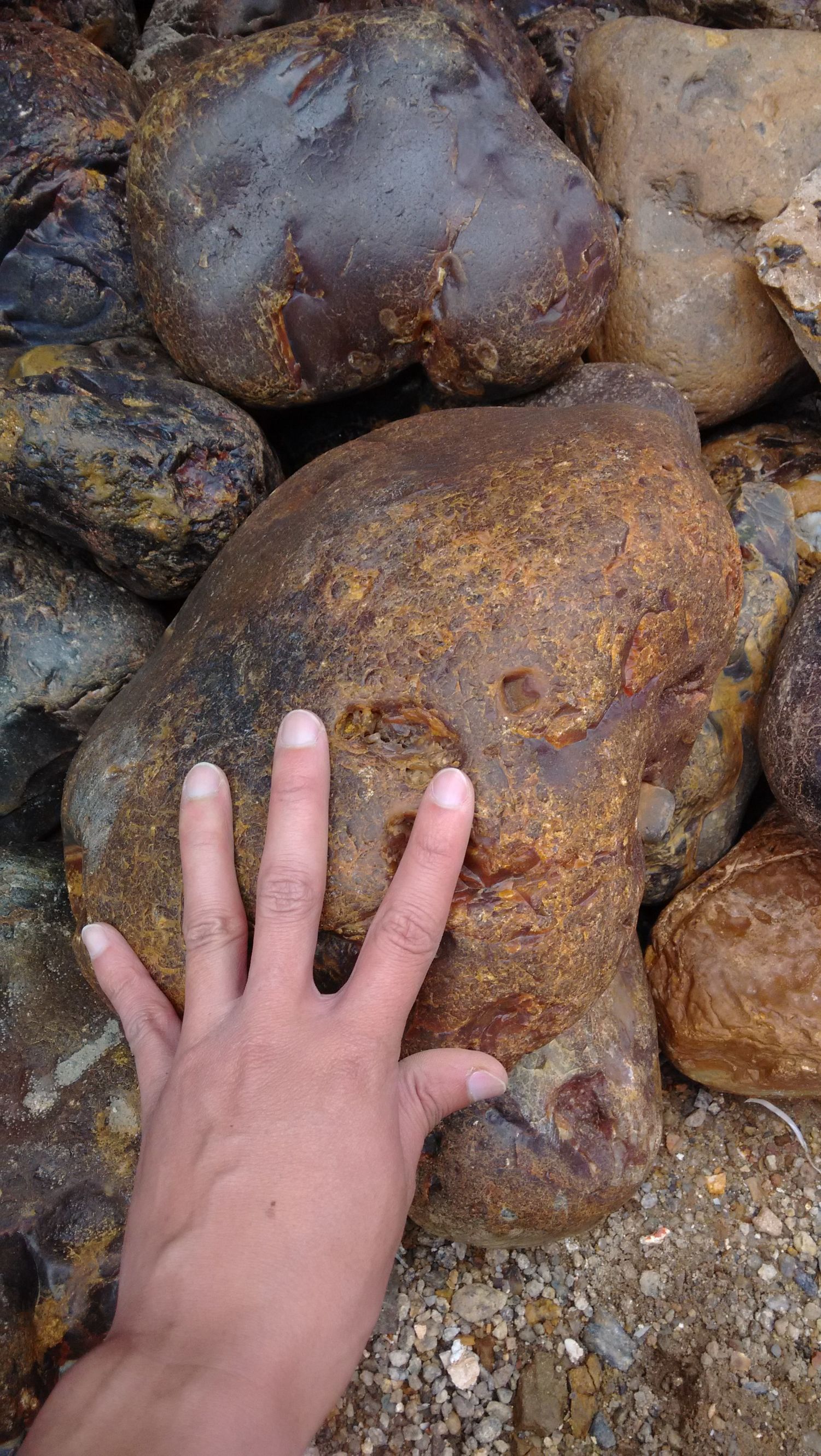 冰彩玛瑙手镯,马料高冰透玛瑙手镯