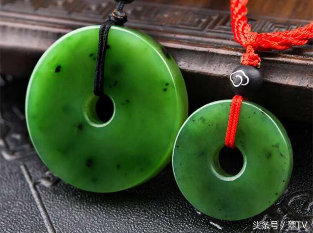 这9种长得很像翡翠的石头，价格很便宜，买错你就吃大亏