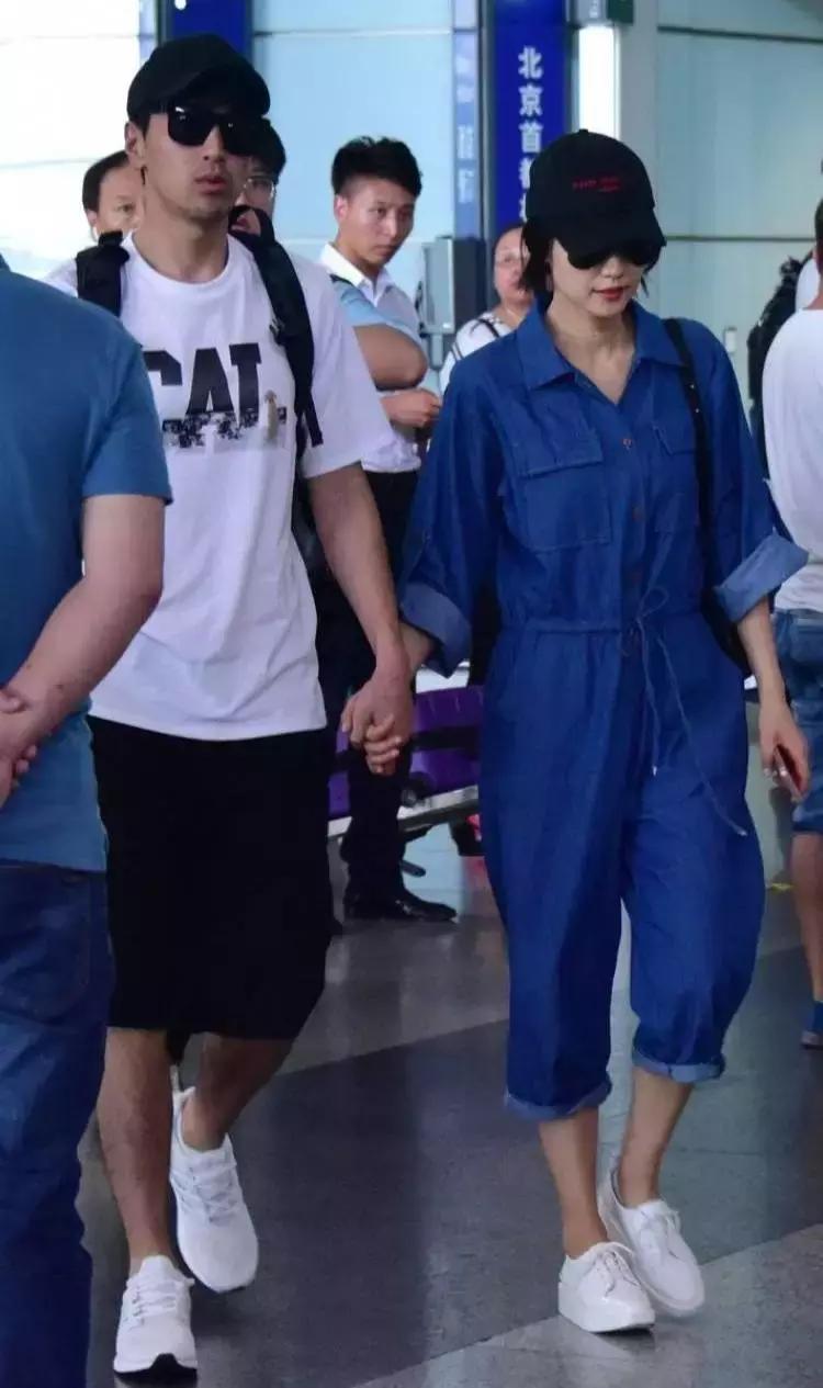 终于知道娱乐圈哪对CP爱撒狗粮了，隔着屏幕都闻到恋爱的酸臭味