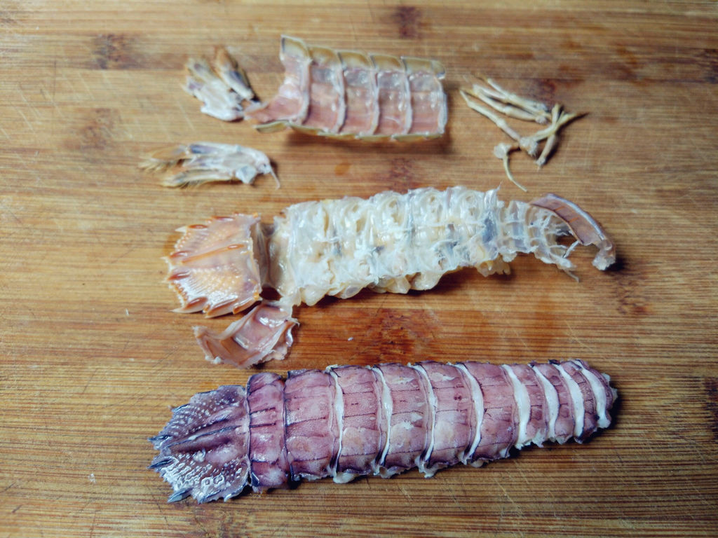 虾爬子怎么去壳,怎么剥皮皮虾的壳不扎手