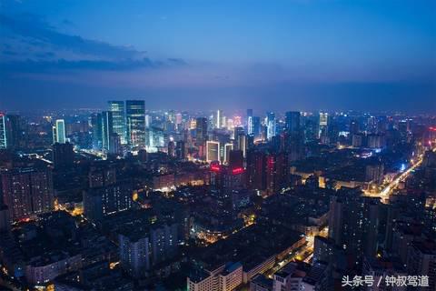 叔情｜透过这个车展，我仿佛认识了一个新的成都