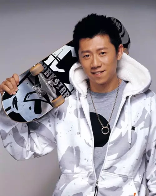 孙俪刘涛赛车夺冠视频,刘涛业余赛车冠军