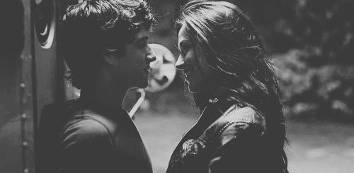 第一次和ta约会怎么聊天,撩ta的10个技巧