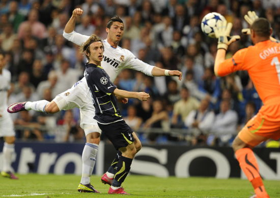 深陷死亡之组皇马如何通关,挑战面前银河战舰作何应对?