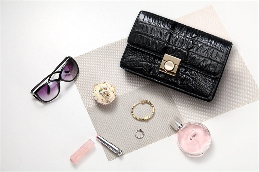 看起来差不多价格相差甚远,各类鳄鱼皮的价位