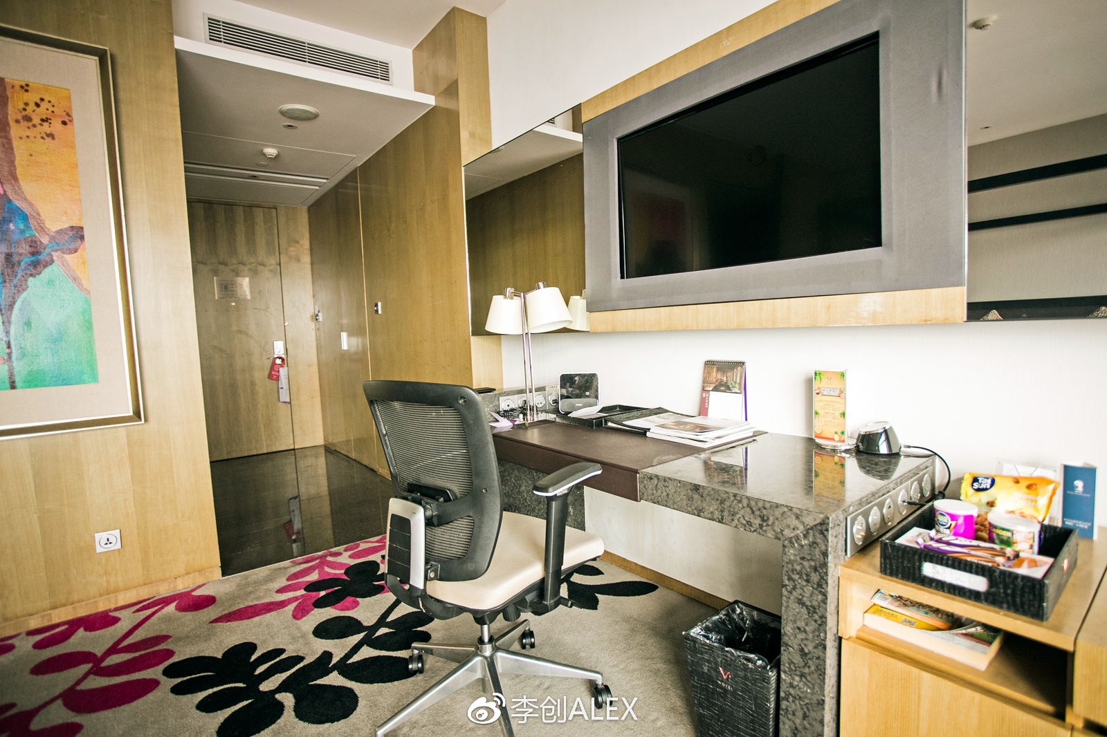 在自己的城市住酒店叫什么,在自己城市里的酒店度假