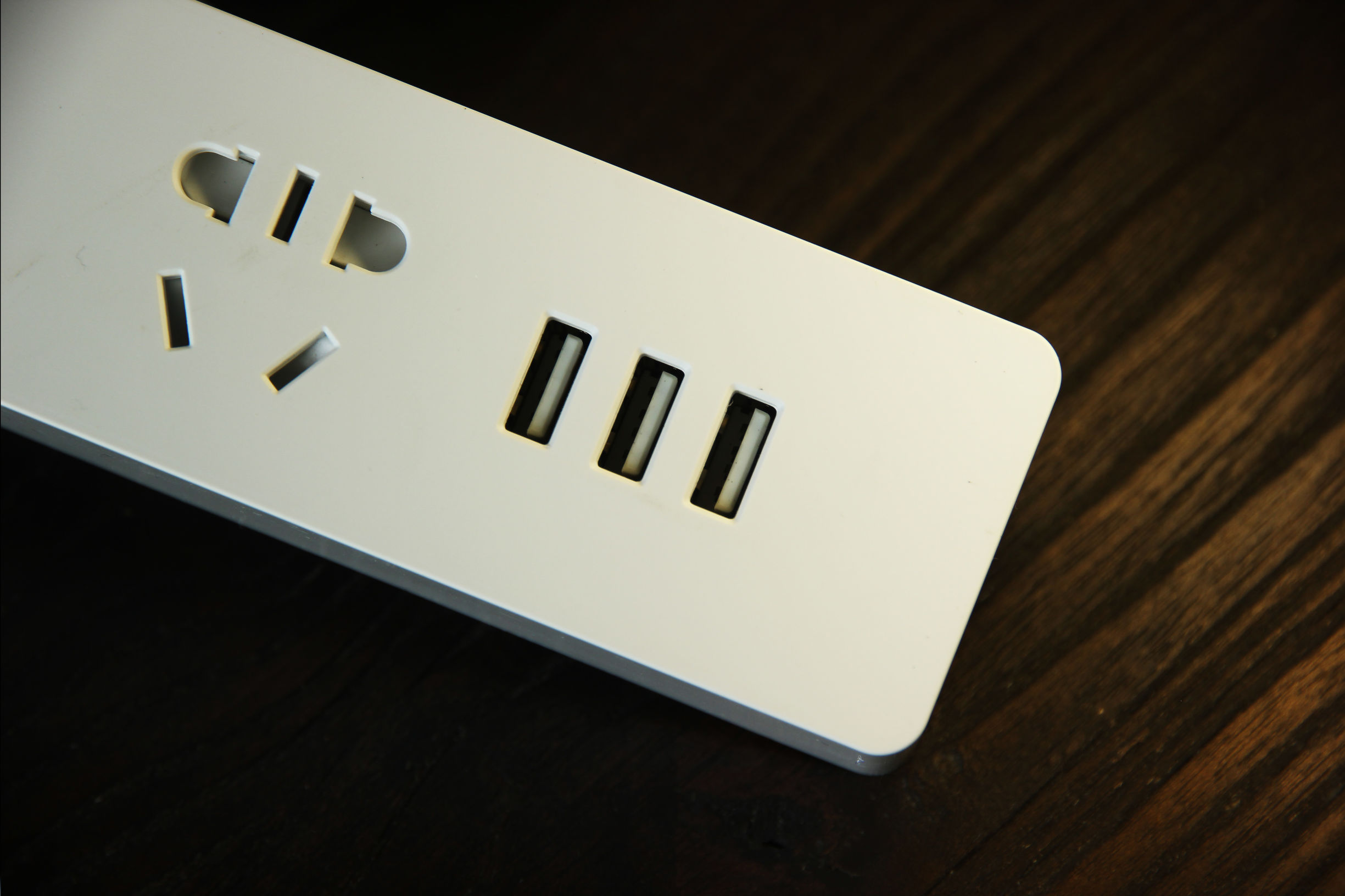 orico接线板拆解,orico智能插线板