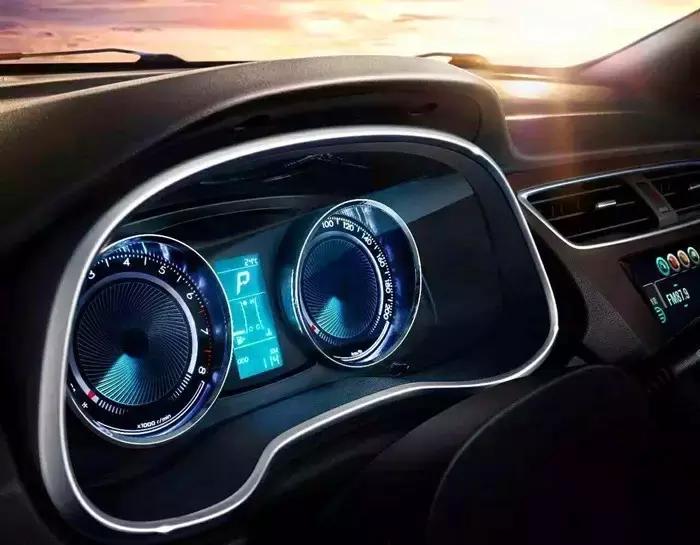 油耗低颜值高动力足空间大的车,4万多代步车配自动挡油耗仅5.3升