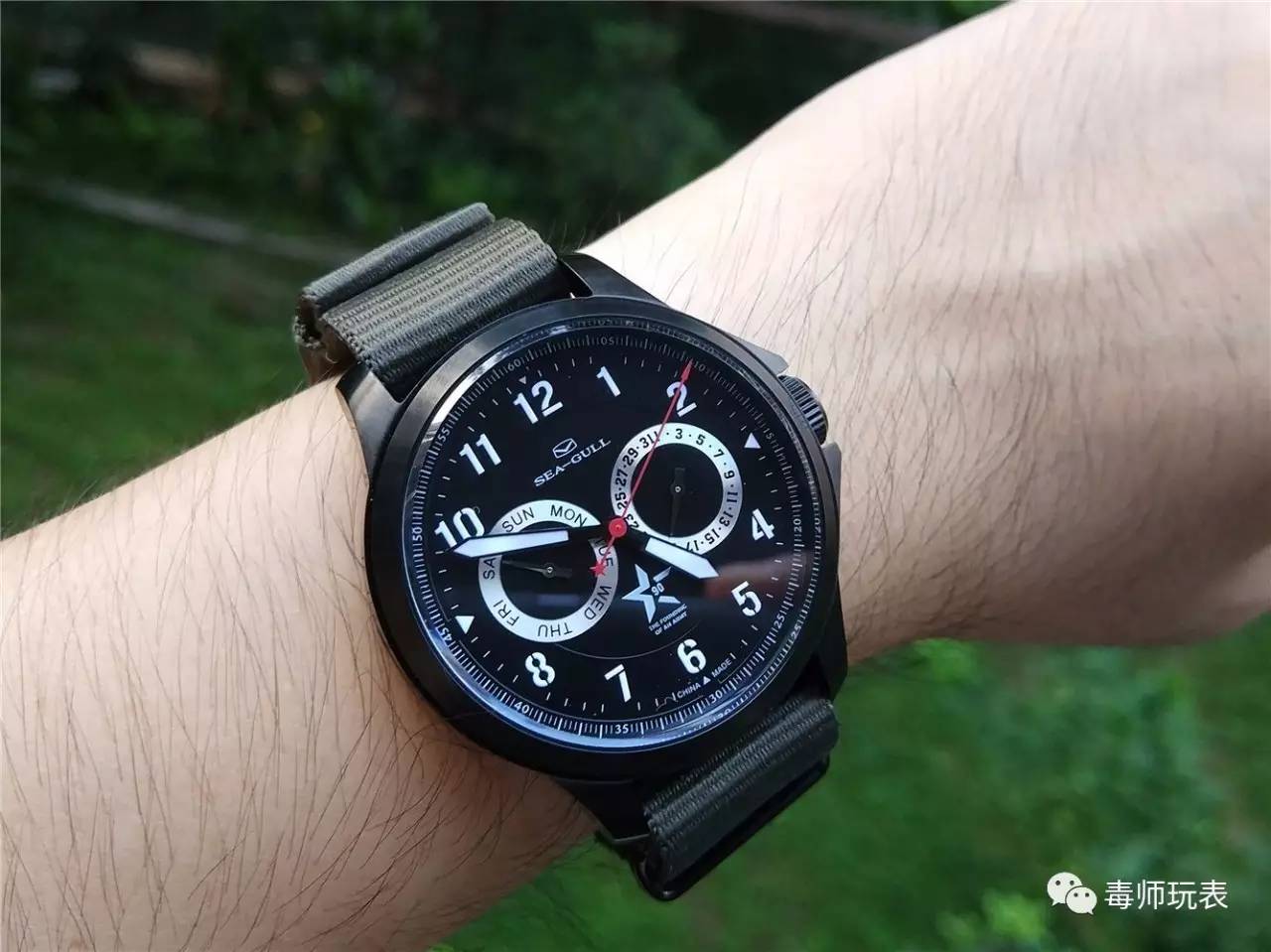 海鸥长津湖手表限量款,海鸥建国大业手表