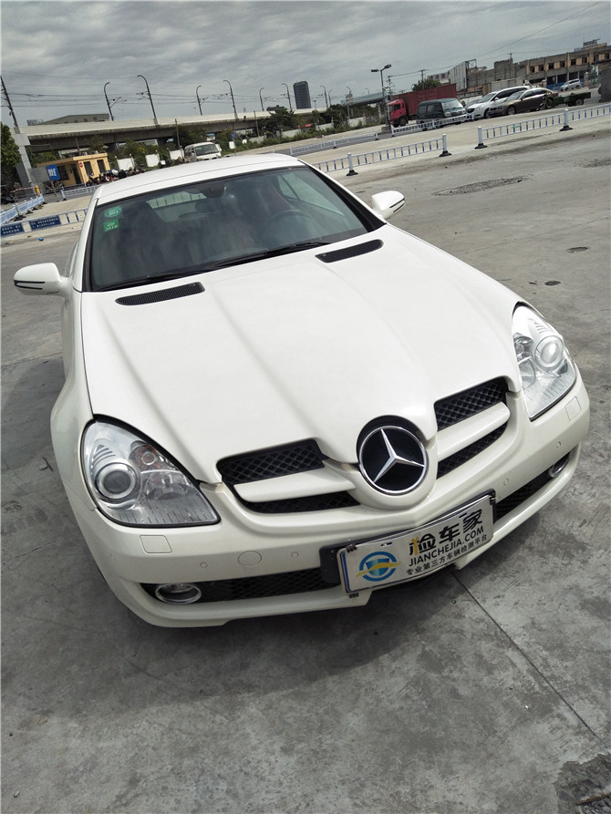 5万公里奔驰slk老车值得购买吗,10万可以买到哪款奔驰slk