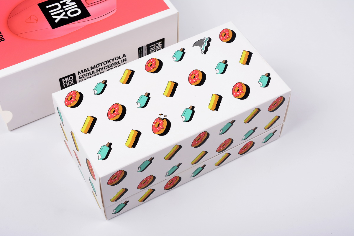 美的不像个游戏鼠标，麦傲尼克斯Castor霜糖红体验