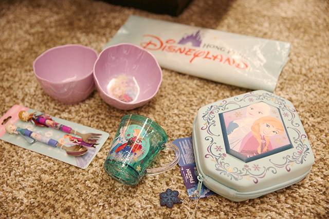 白天去逛迪斯尼,晚上香槟泡泡浴,女孩子去香港应该这么玩