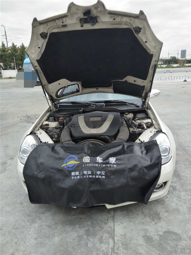 为情怀买单二十多万的小车值吗,最新款的奔驰slk