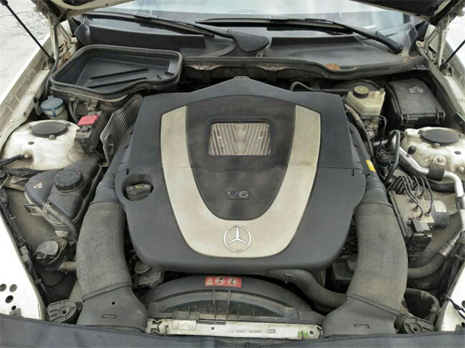 为情怀买单二十多万的小车值吗,最新款的奔驰slk